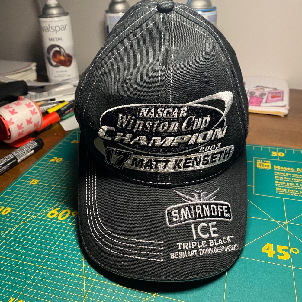 Nascar hat (black)